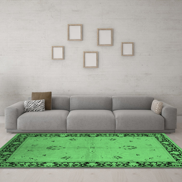 Machine Washable Oriental Emerald Green Industrial Area Rugs in a Living Room,, wshurb2969emgrn