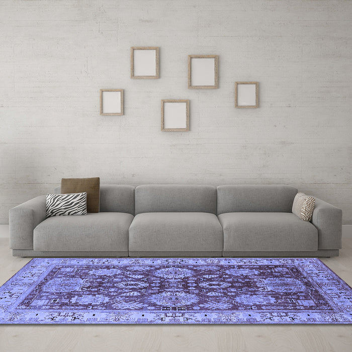 Machine Washable Oriental Blue Industrial Rug in a Living Room, wshurb2971blu