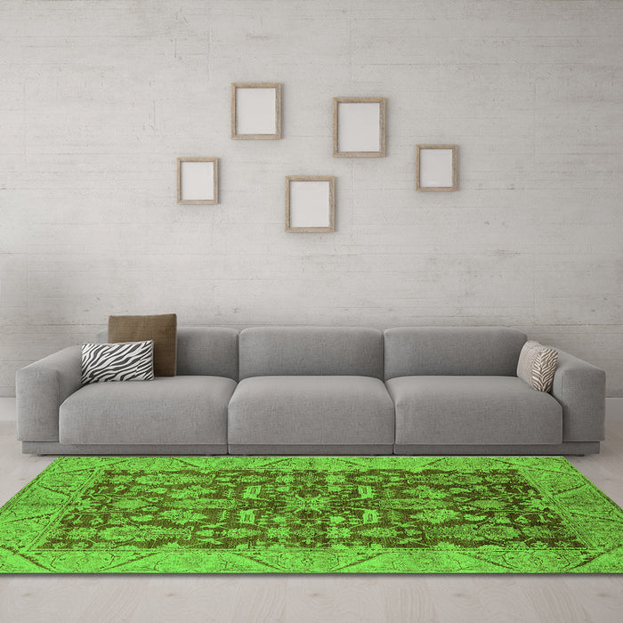 Machine Washable Oriental Green Industrial Area Rugs in a Living Room,, wshurb2974grn
