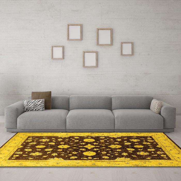 Machine Washable Oriental Yellow Industrial Rug in a Living Room, wshurb2975yw