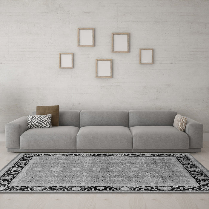 Machine Washable Oriental Gray Industrial Rug in a Living Room,, wshurb2976gry