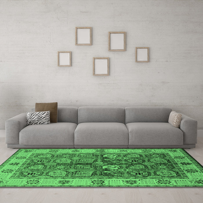 Machine Washable Oriental Emerald Green Industrial Area Rugs in a Living Room,, wshurb2977emgrn
