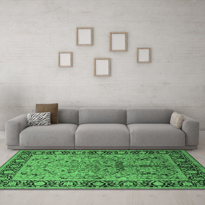 Machine Washable Oriental Emerald Green Industrial Area Rugs in a Living Room,, wshurb2978emgrn