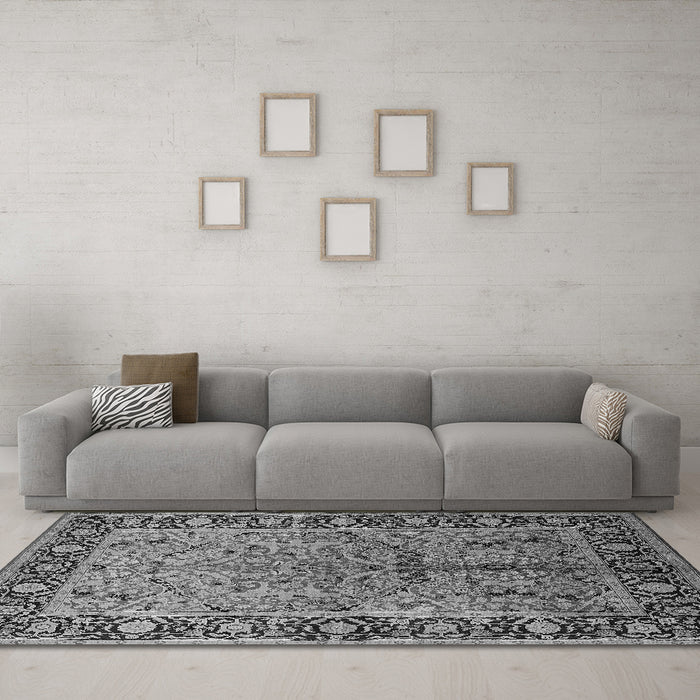 Machine Washable Oriental Gray Industrial Rug in a Living Room,, wshurb2978gry