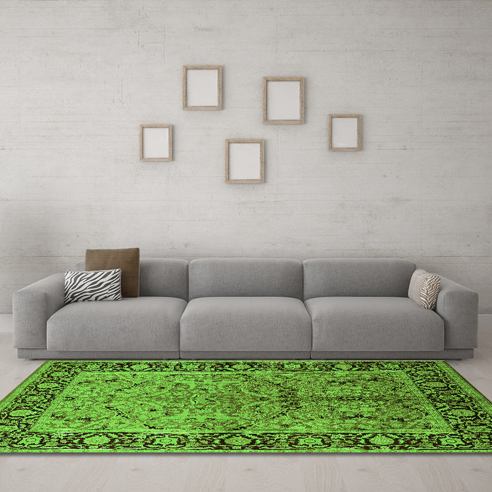 Machine Washable Oriental Green Industrial Area Rugs in a Living Room,, wshurb2978grn