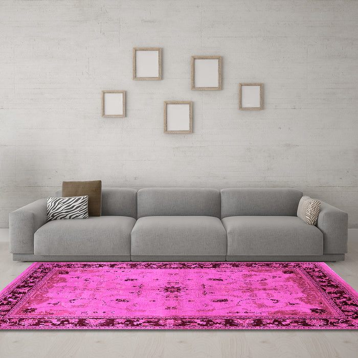 Machine Washable Oriental Pink Industrial Rug in a Living Room, wshurb2979pnk