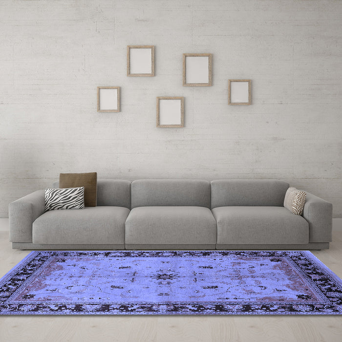 Machine Washable Oriental Blue Industrial Rug in a Living Room, wshurb2979blu