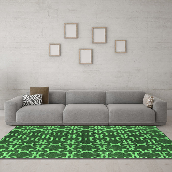 Machine Washable Oriental Emerald Green Industrial Area Rugs in a Living Room,, wshurb2980emgrn