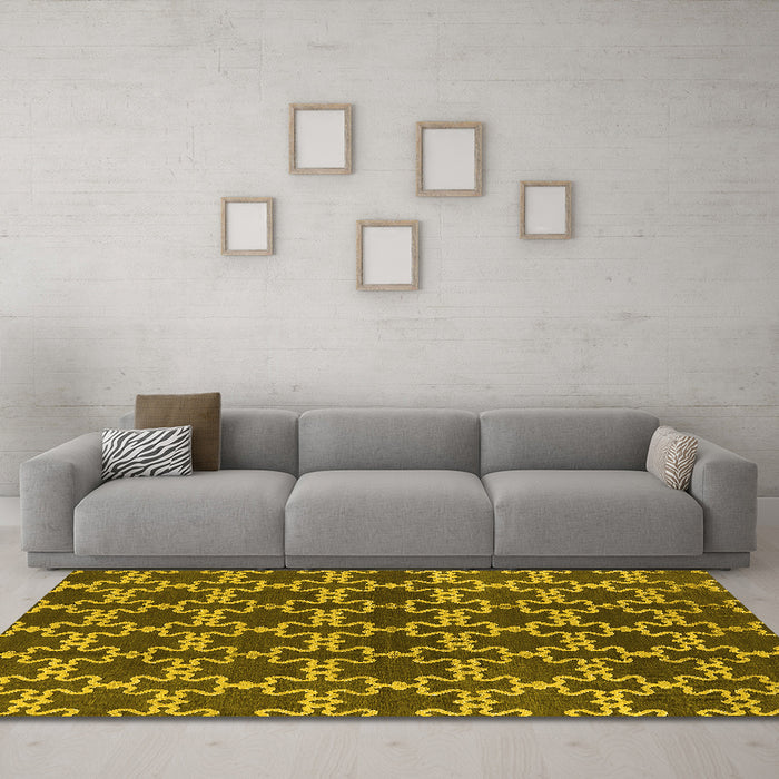 Machine Washable Oriental Yellow Industrial Rug in a Living Room, wshurb2980yw
