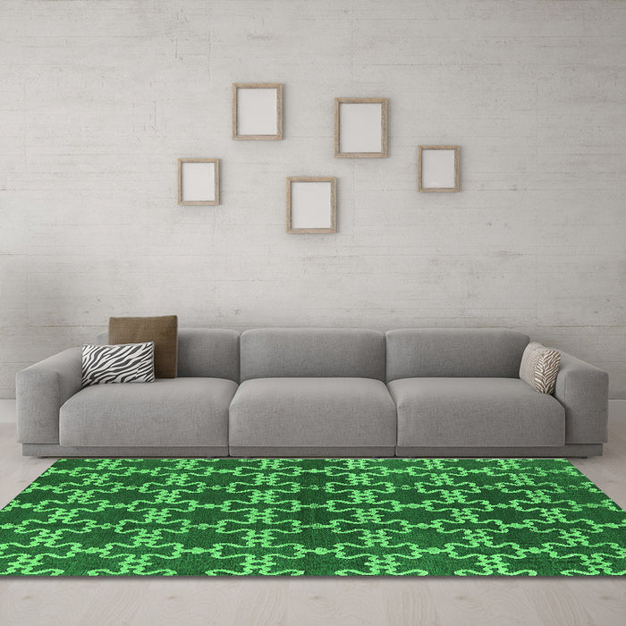 Machine Washable Oriental Green Industrial Area Rugs in a Living Room,, wshurb2980grn