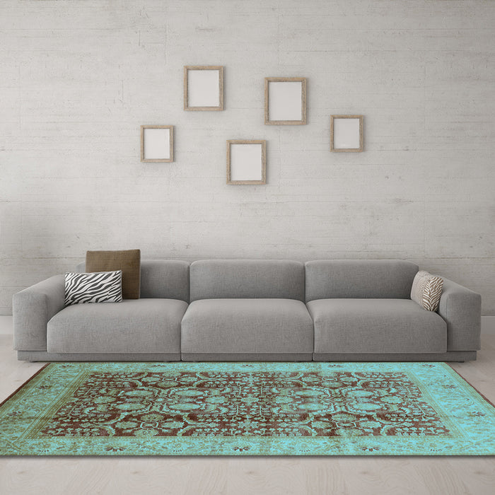Machine Washable Oriental Light Blue Traditional Rug in a Living Room, wshurb2984lblu