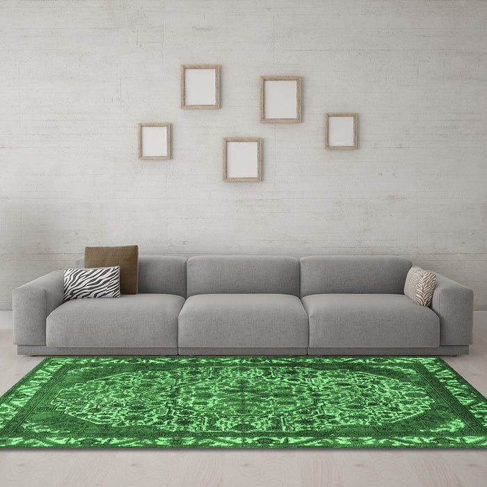 Machine Washable Oriental Emerald Green Industrial Area Rugs in a Living Room,, wshurb2986emgrn