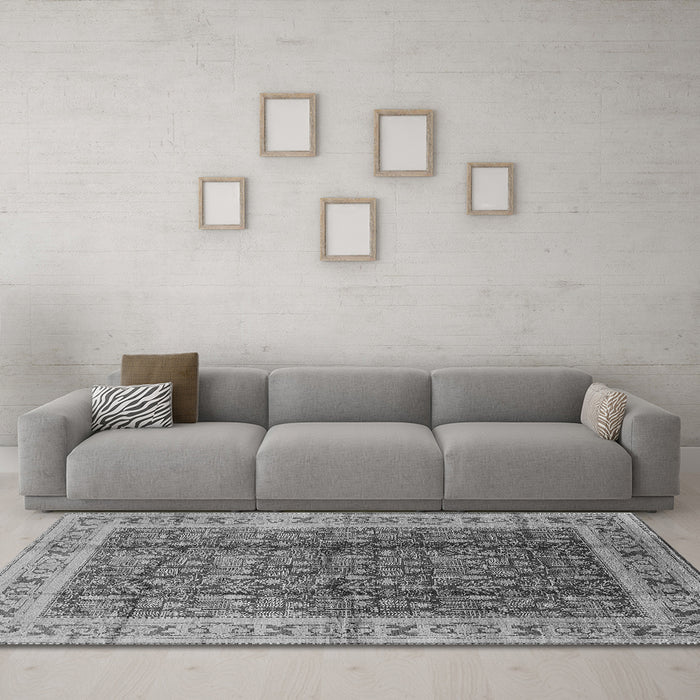 Machine Washable Oriental Gray Traditional Rug in a Living Room,, wshurb2994gry