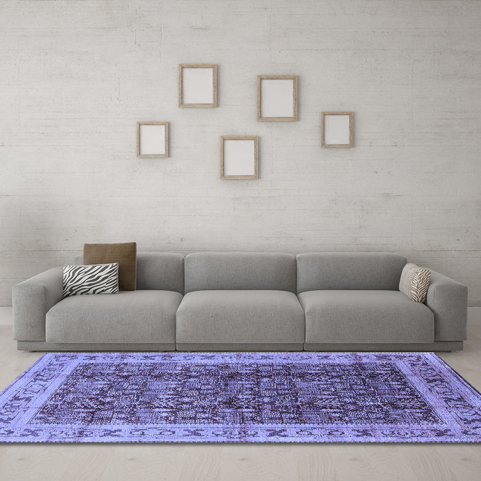 Machine Washable Oriental Blue Traditional Rug in a Living Room, wshurb2994blu