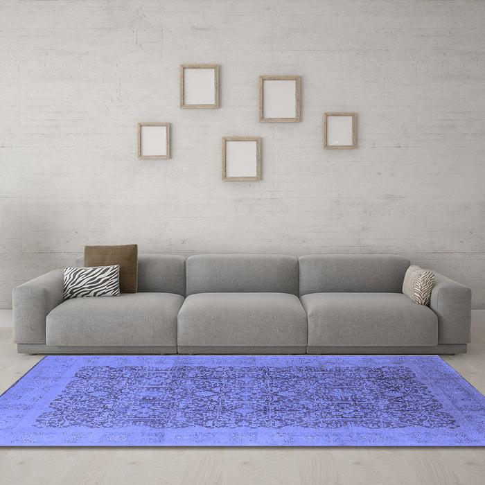Machine Washable Oriental Blue Traditional Rug in a Living Room, wshurb2997blu