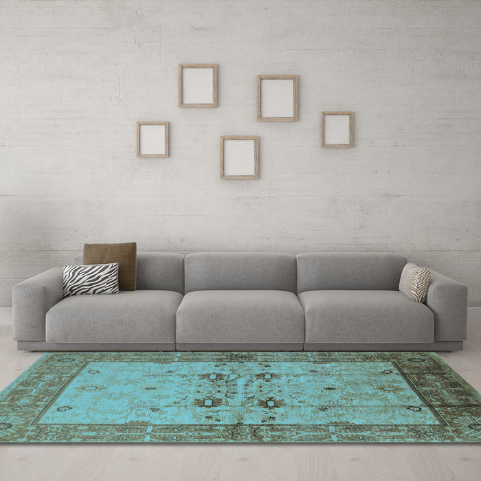 Machine Washable Oriental Light Blue Traditional Rug in a Living Room, wshurb2999lblu