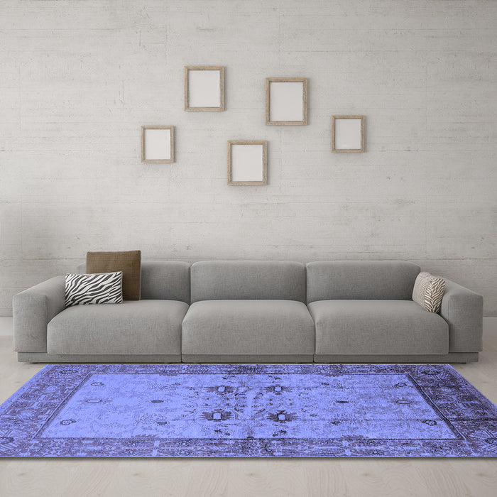 Machine Washable Oriental Blue Traditional Rug in a Living Room, wshurb2999blu
