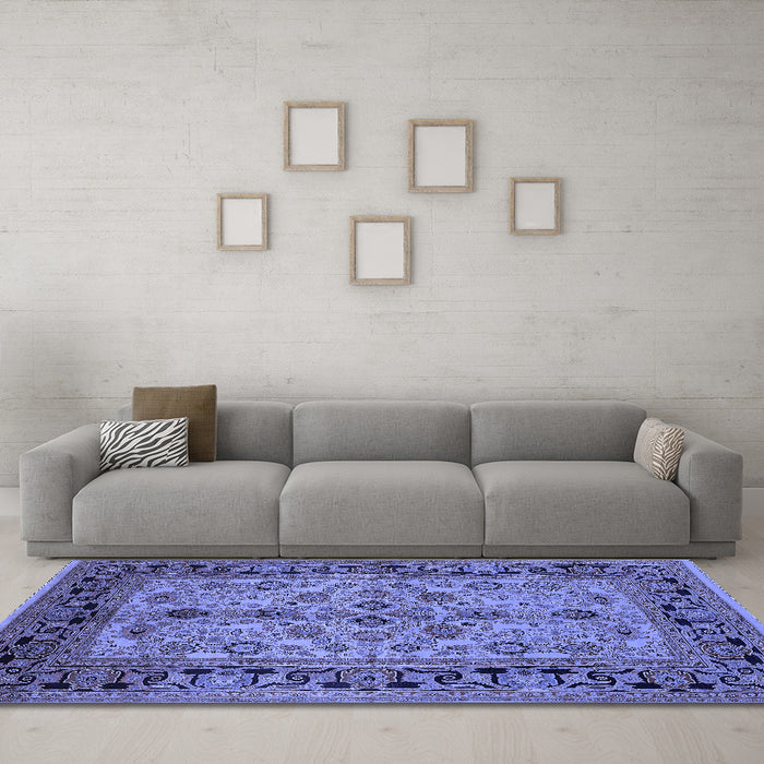 Machine Washable Oriental Blue Traditional Rug in a Living Room, wshurb3002blu