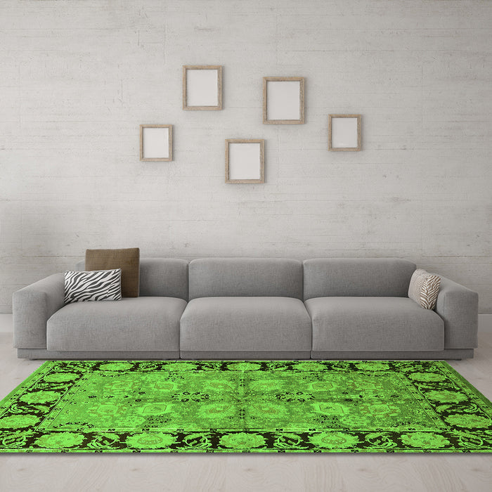 Machine Washable Oriental Green Industrial Area Rugs in a Living Room,, wshurb3005grn