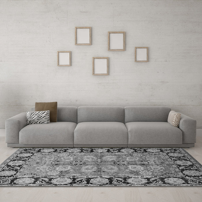 Machine Washable Oriental Gray Industrial Rug in a Living Room,, wshurb3005gry