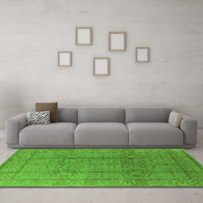 Machine Washable Oriental Green Industrial Area Rugs in a Living Room,, wshurb3006grn