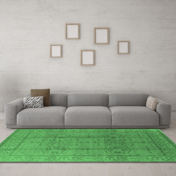 Machine Washable Oriental Emerald Green Industrial Area Rugs in a Living Room,, wshurb3006emgrn