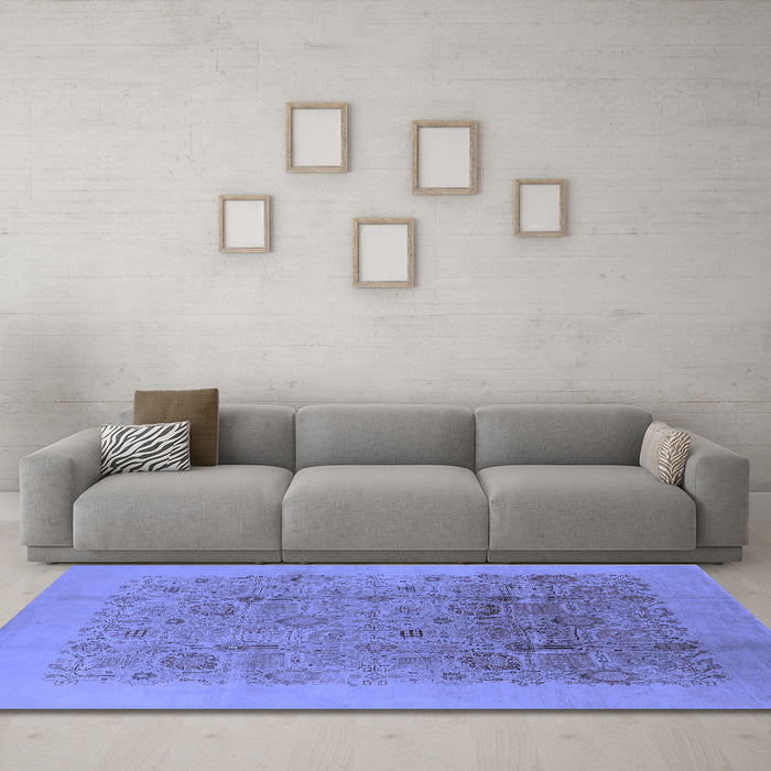 Machine Washable Oriental Blue Industrial Rug in a Living Room, wshurb3007blu