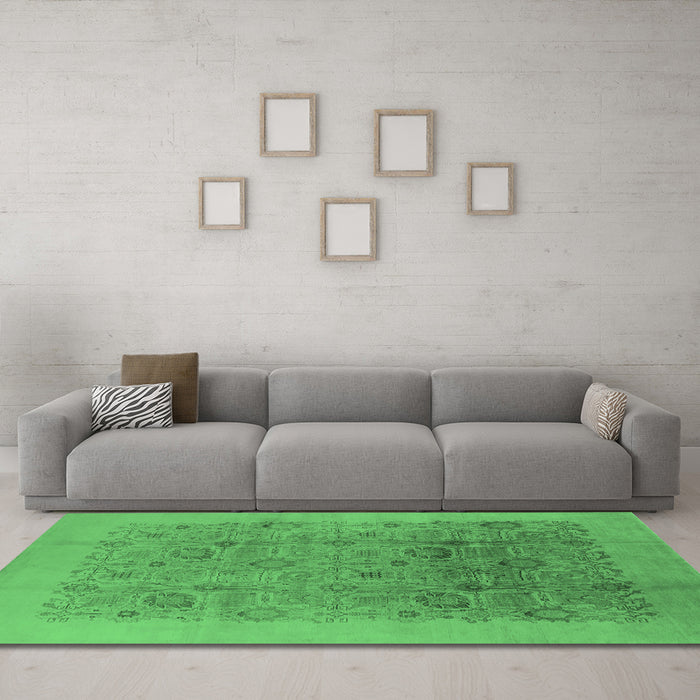 Machine Washable Oriental Emerald Green Industrial Area Rugs in a Living Room,, wshurb3007emgrn