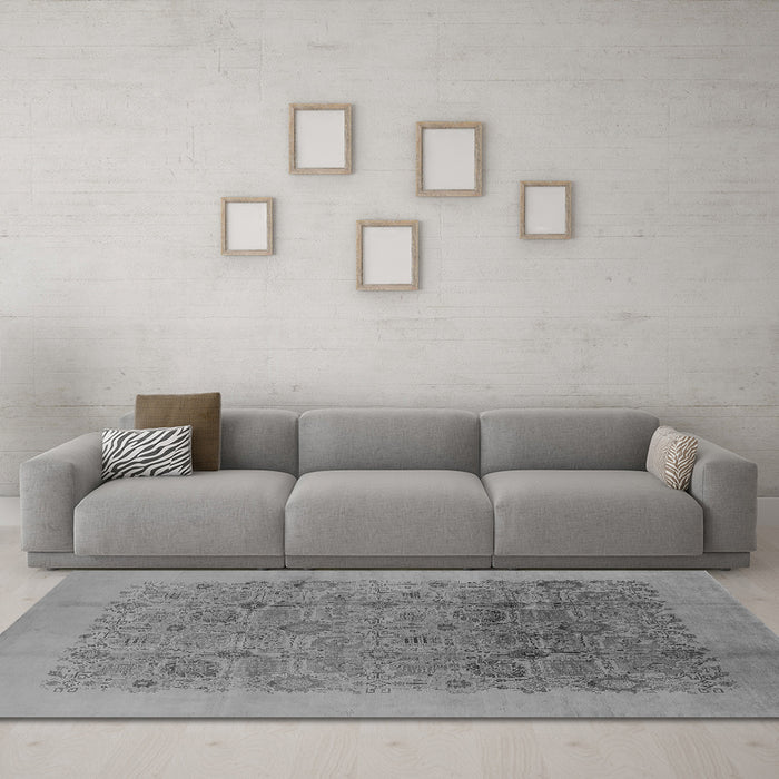 Machine Washable Oriental Gray Industrial Rug in a Living Room,, wshurb3007gry