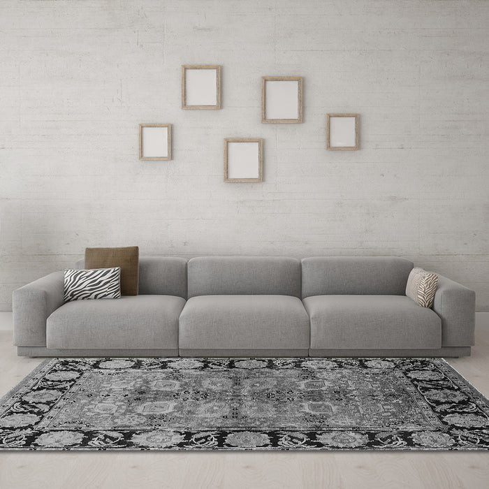 Machine Washable Oriental Gray Industrial Rug in a Living Room,, wshurb3009gry