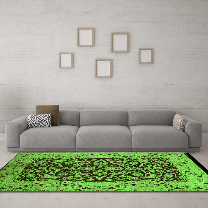 Machine Washable Oriental Green Industrial Area Rugs in a Living Room,, wshurb3011grn
