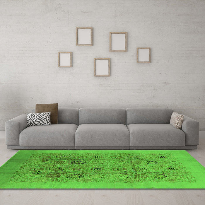 Machine Washable Oriental Green Industrial Area Rugs in a Living Room,, wshurb3019grn