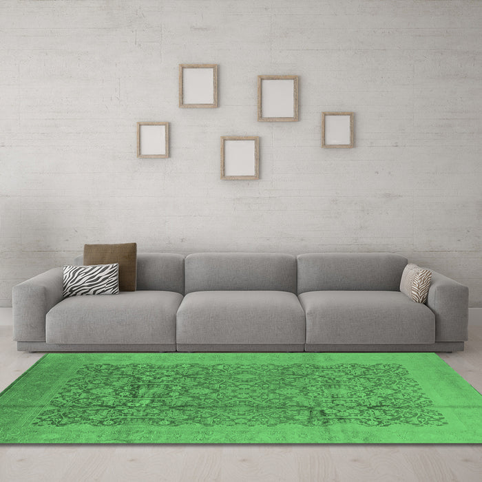 Machine Washable Oriental Emerald Green Industrial Area Rugs in a Living Room,, wshurb3020emgrn