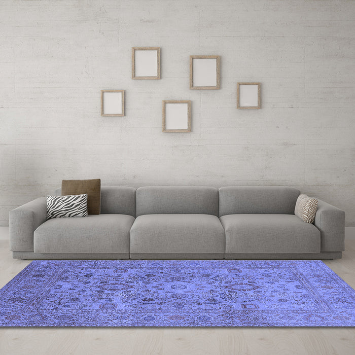 Machine Washable Oriental Blue Industrial Rug in a Living Room, wshurb3022blu