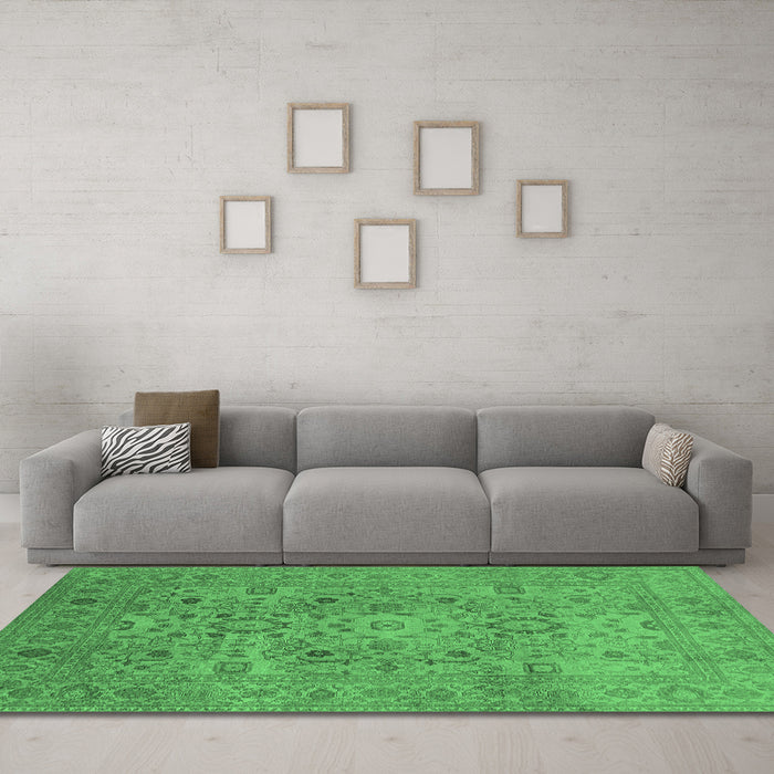 Machine Washable Oriental Emerald Green Industrial Area Rugs in a Living Room,, wshurb3022emgrn