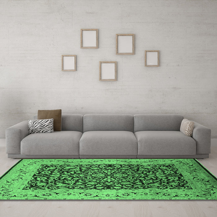 Machine Washable Oriental Emerald Green Industrial Area Rugs in a Living Room,, wshurb3023emgrn