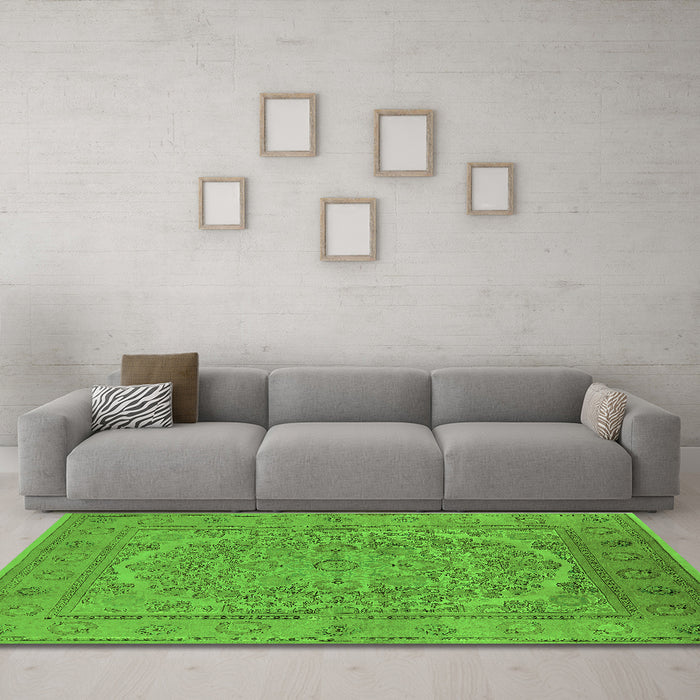 Machine Washable Oriental Green Industrial Area Rugs in a Living Room,, wshurb3034grn