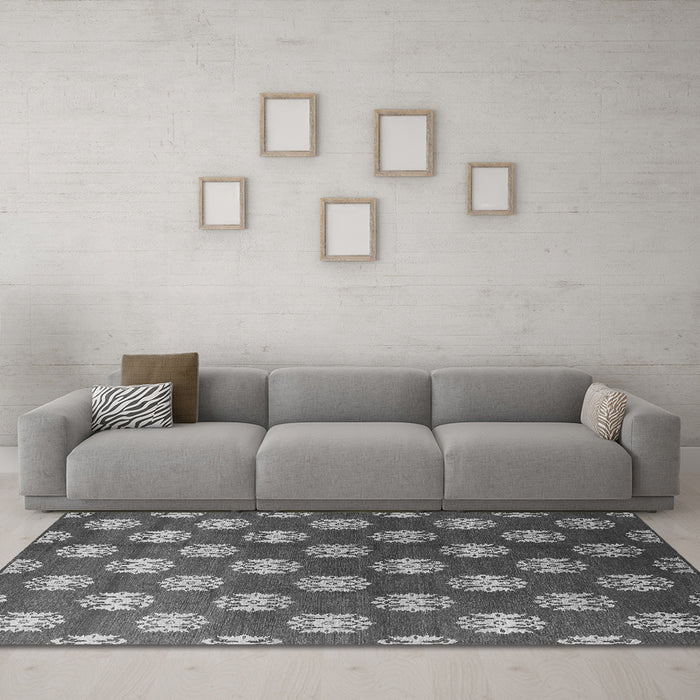 Machine Washable Oriental Gray Industrial Rug in a Living Room,, wshurb3035gry