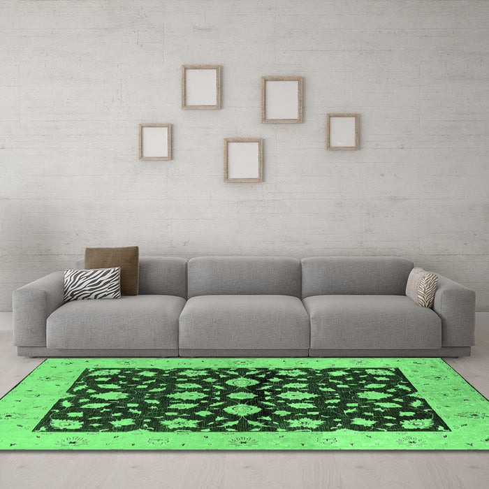 Machine Washable Oriental Emerald Green Industrial Area Rugs in a Living Room,, wshurb3036emgrn