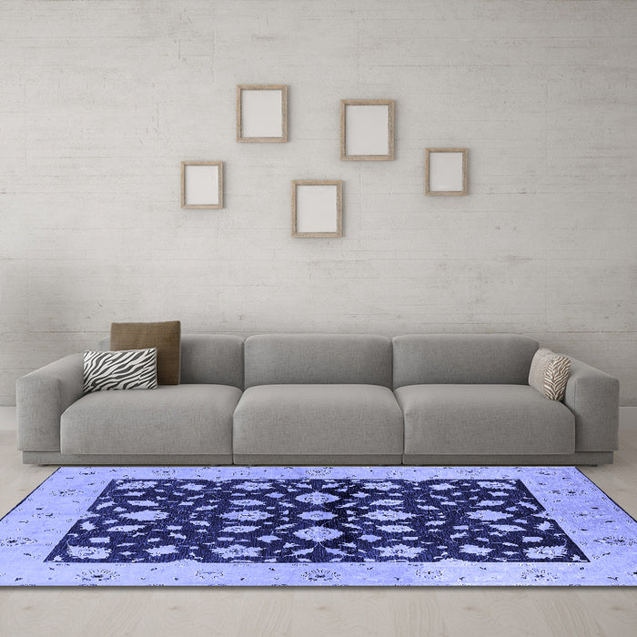 Machine Washable Oriental Blue Industrial Rug in a Living Room, wshurb3036blu