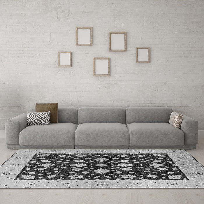 Machine Washable Oriental Gray Industrial Rug in a Living Room,, wshurb3036gry
