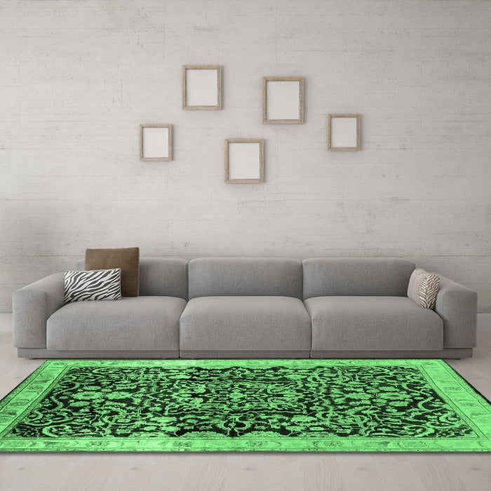 Machine Washable Oriental Emerald Green Industrial Area Rugs in a Living Room,, wshurb3037emgrn