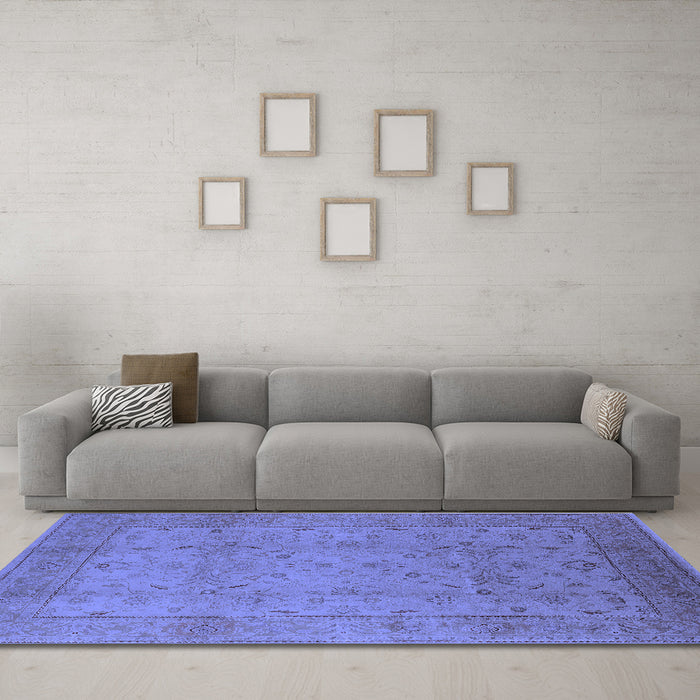 Machine Washable Oriental Blue Industrial Rug in a Living Room, wshurb3039blu