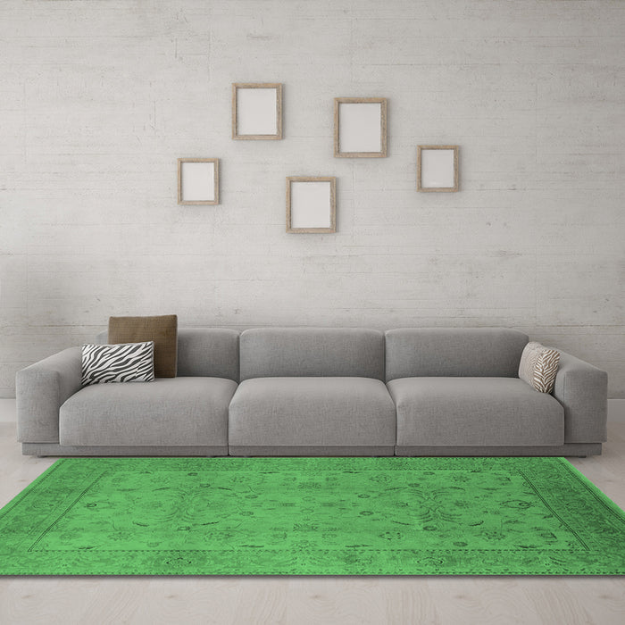 Machine Washable Oriental Emerald Green Industrial Area Rugs in a Living Room,, wshurb3039emgrn