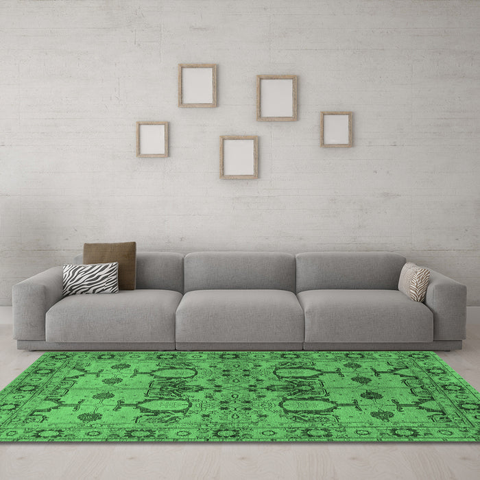 Machine Washable Oriental Emerald Green Industrial Area Rugs in a Living Room,, wshurb3041emgrn