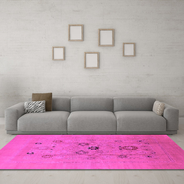 Machine Washable Oriental Pink Industrial Rug in a Living Room, wshurb3043pnk