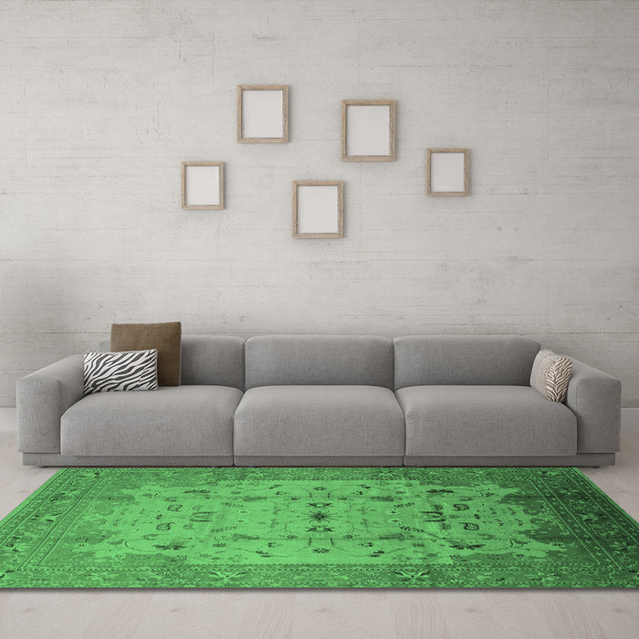 Machine Washable Oriental Emerald Green Industrial Area Rugs in a Living Room,, wshurb3044emgrn