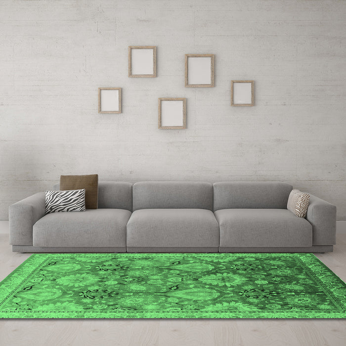 Machine Washable Oriental Emerald Green Industrial Area Rugs in a Living Room,, wshurb3046emgrn