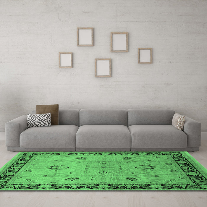 Machine Washable Oriental Emerald Green Industrial Area Rugs in a Living Room,, wshurb3048emgrn