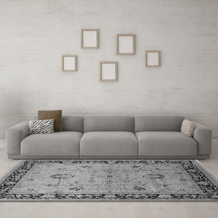 Machine Washable Oriental Gray Industrial Rug in a Living Room,, wshurb3048gry